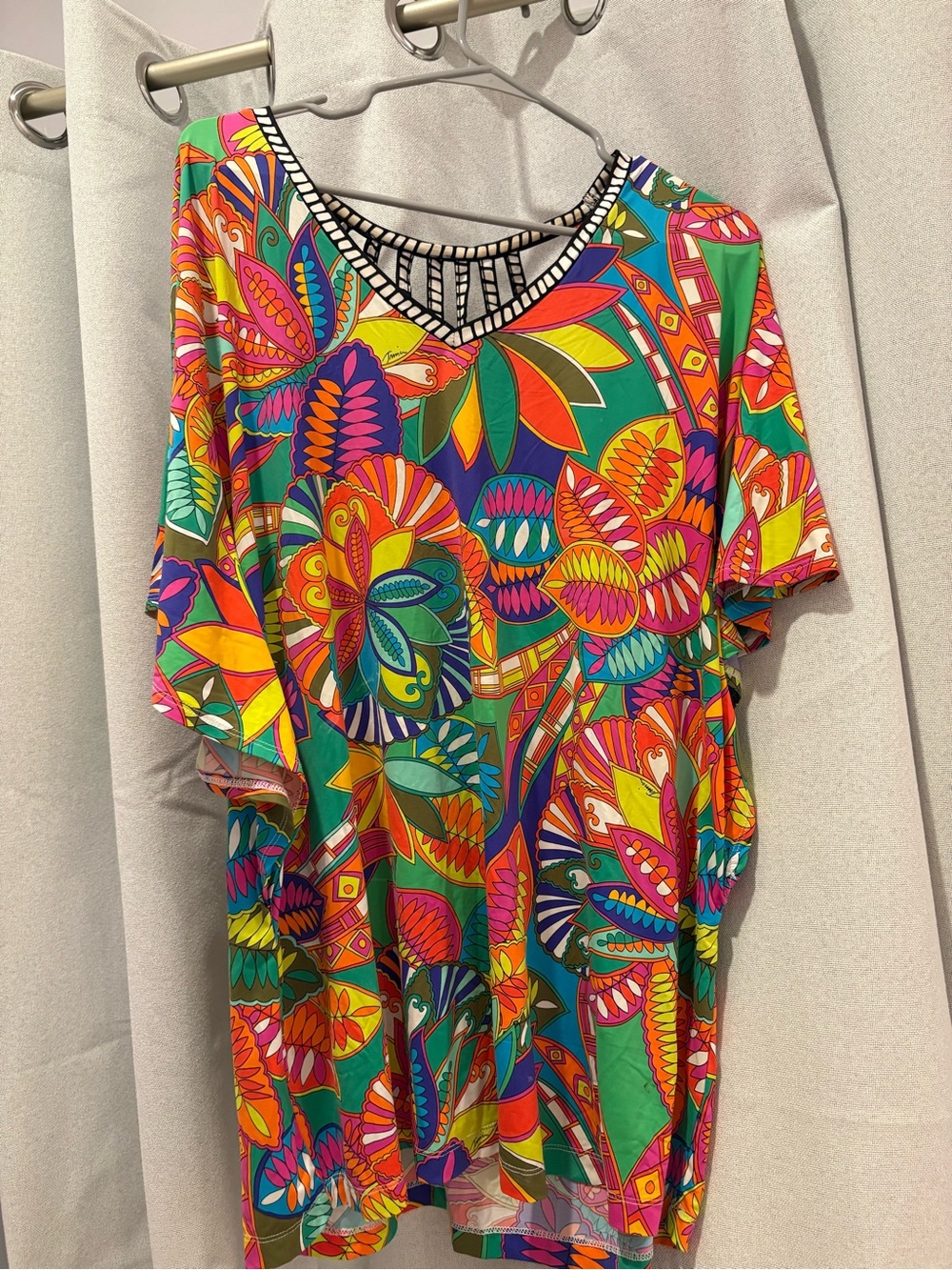 Vibrant Floral Print V-Neck Top - Multicolor